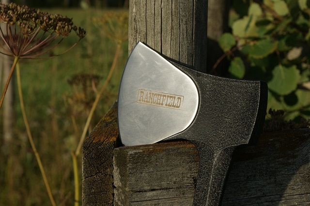 RanchField - HuntingAxe